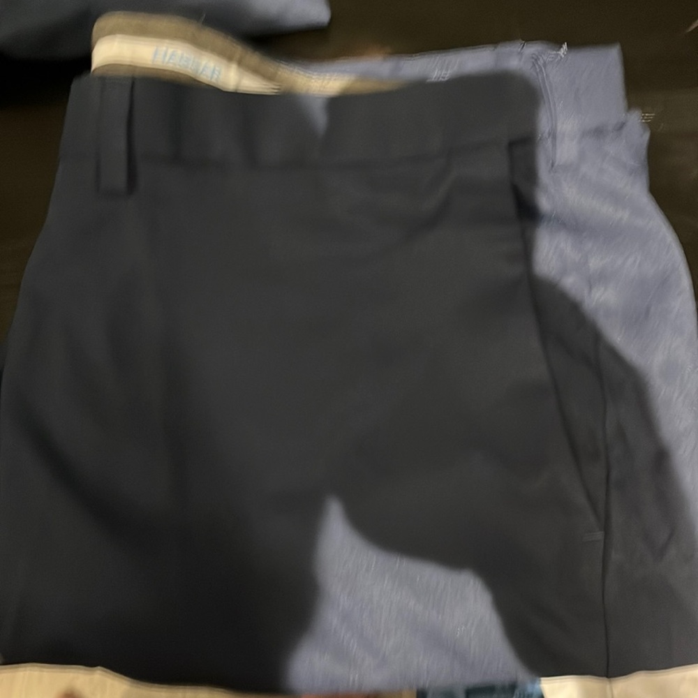 Haggar Cool 18 Pro pants. Navy in color. Size 44X29.NWOT Classic fit flat front